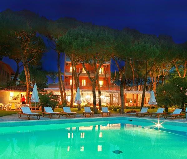 Imagen 34 Instituto de Educacion Secundaria Martinez Montañes foto