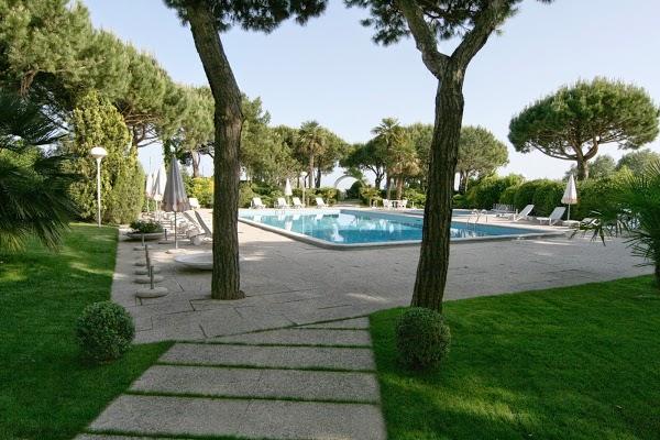 Imagen 39 Instituto de Educacion Secundaria Martinez Montañes foto