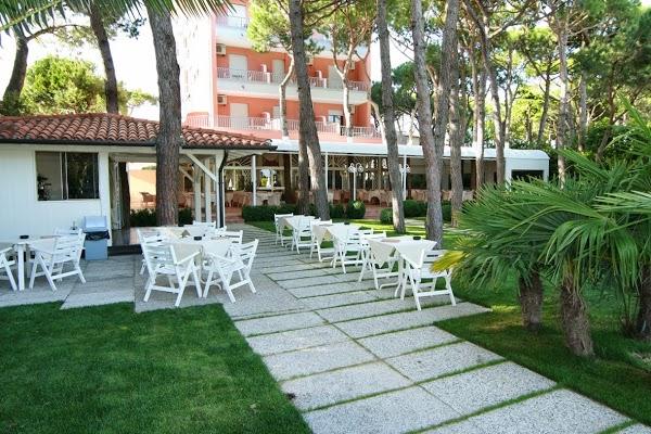 Imagen 6 Instituto de Educacion Secundaria Martinez Montañes foto