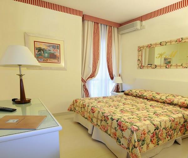 Imagen 7 Instituto de Educacion Secundaria Martinez Montañes foto