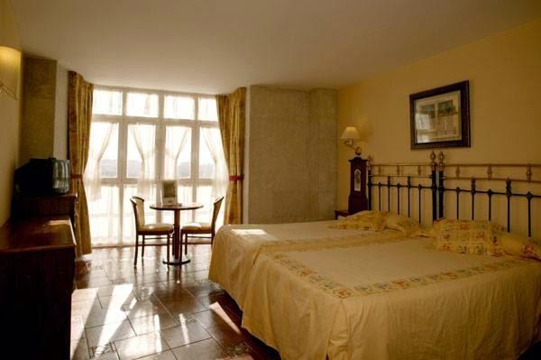 Imagen 1 Hotel Mesón Del Cid foto