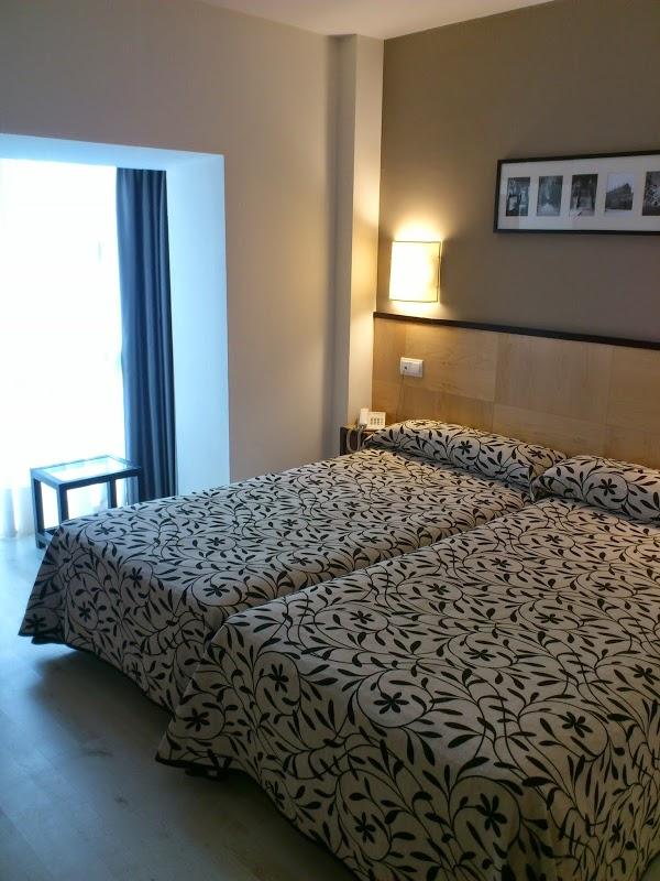 Imagen 21 Hotel Entrearcos foto