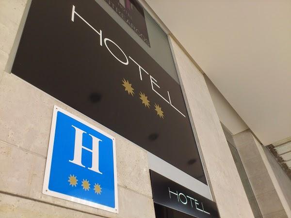 Imagen 4 Hotel Entrearcos foto