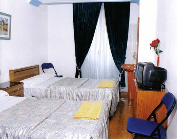 Imagen 11 FARMACIA NUEVA LA VERA foto