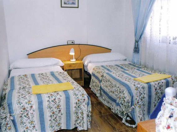 Imagen 10 FARMACIA NUEVA LA VERA foto