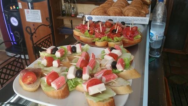 Imagen 80 Pub-Cafeteria-Bar 