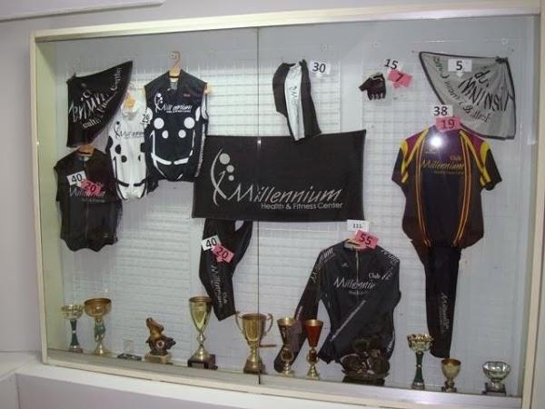 Imagen 3 Uniformes Jarisa foto