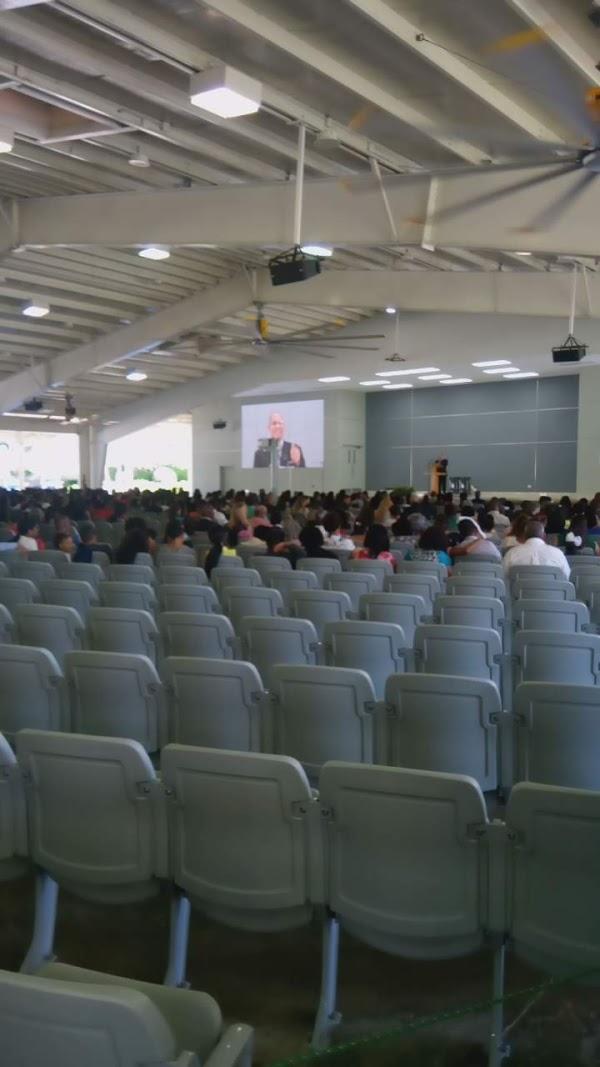 Imagen 87 Salón del Reino de los Testigos de Jehová foto