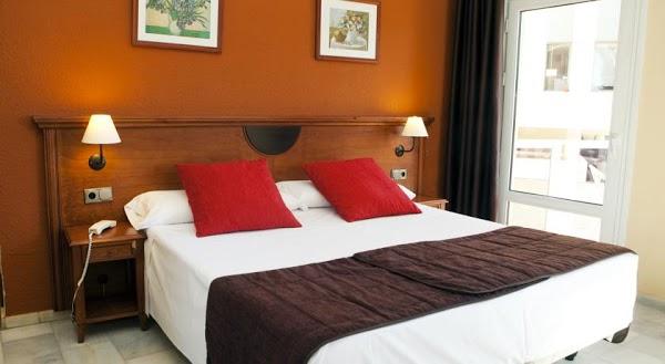 Imagen 66 Alambique Bar foto