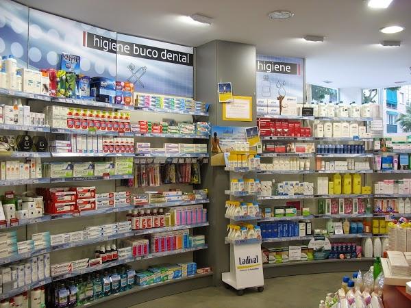 Imagen 3 Rent-A-Center foto