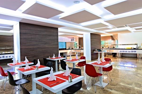 Imagen 11 staff yardas & cafe foto